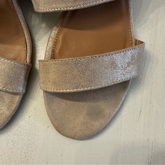Sofft Aldina Euro Soft Women’s Metallic Champagne Block Heel Sandal Sz 11M GUC - Picture 3 of 10